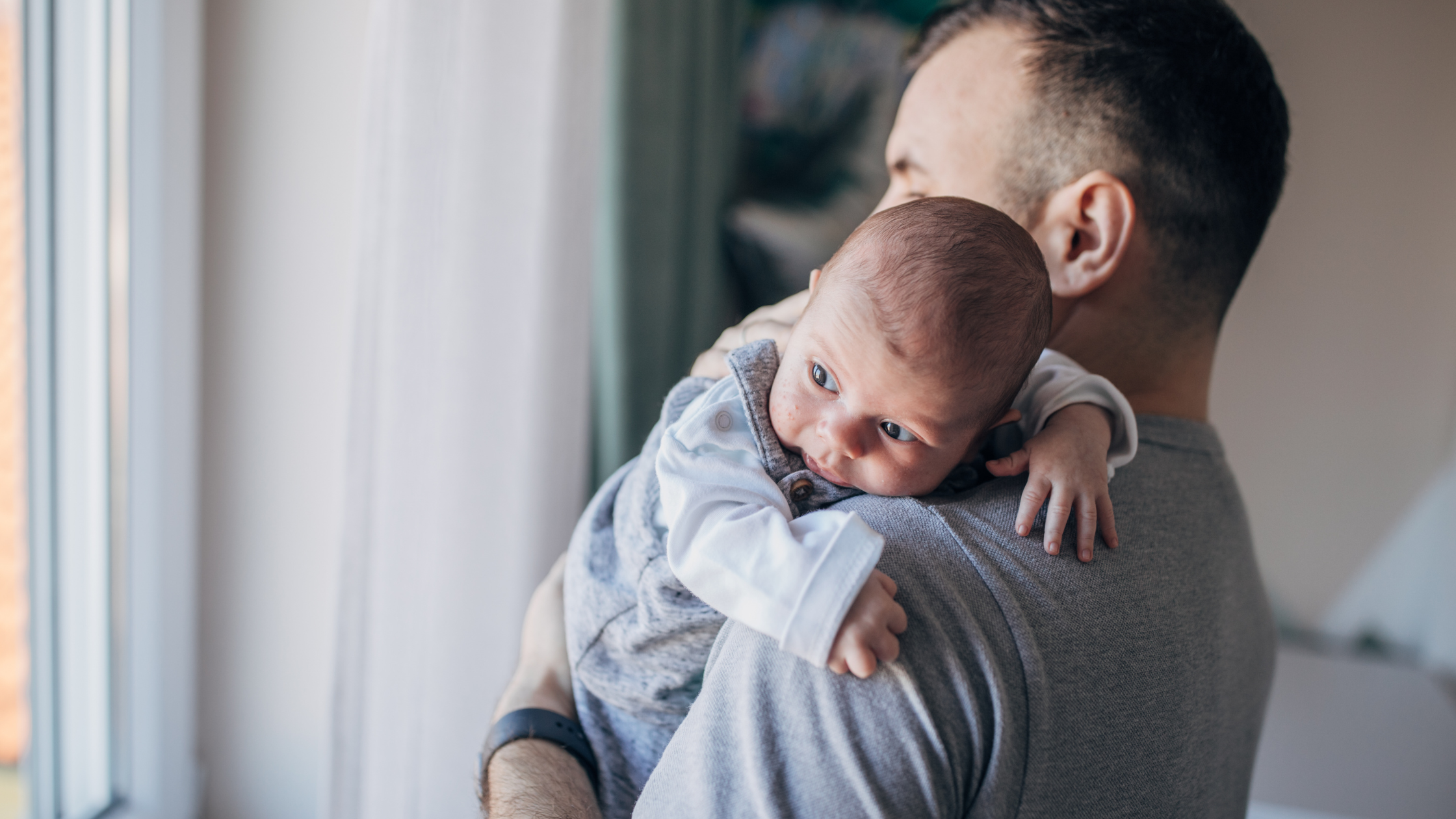 Licença-paternidade mais longa: Entenda o que sua empresa precisa ajustar desde já